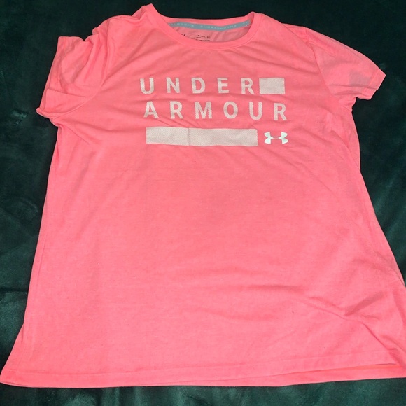 Under Armour Tops - WOMENS XL UA UNDER ARMOUR LOOSE HEST GEAR T SHIRT TOP